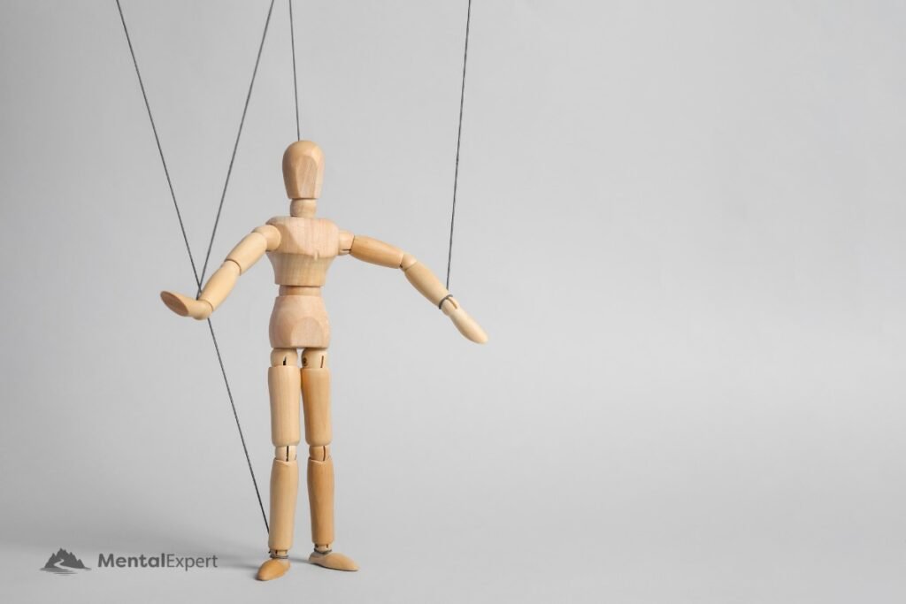 Gaslighting - manipulacja figurką